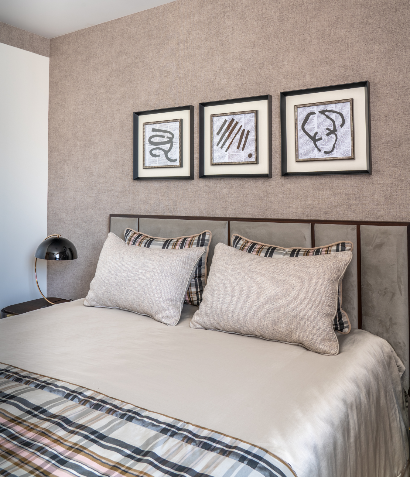 Quarto de casal com decoração aconchegante – Moradia Matosinhos – Design de Interiores Conceição Lopes