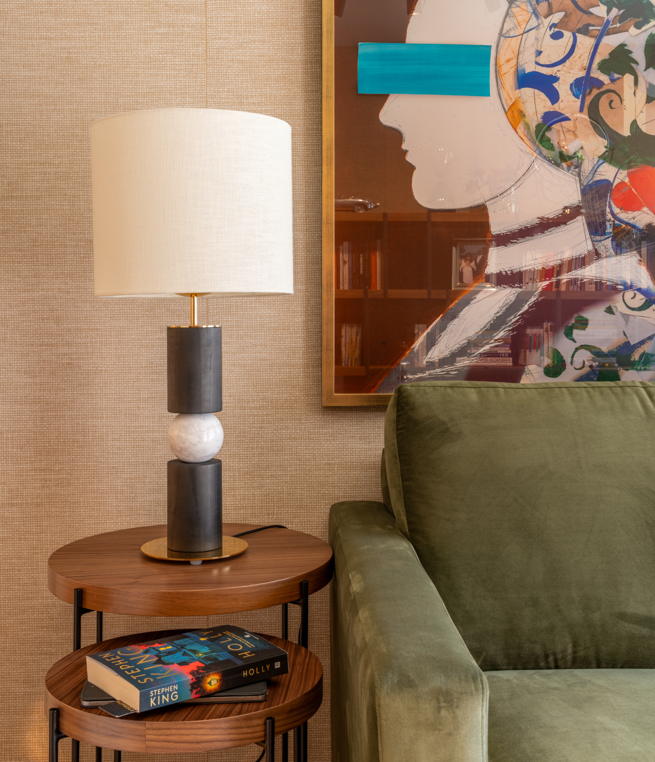 Detalhe quarto de hóspedes com decoração suave e funcional – Moradia Matosinhos – Conceição Lopes